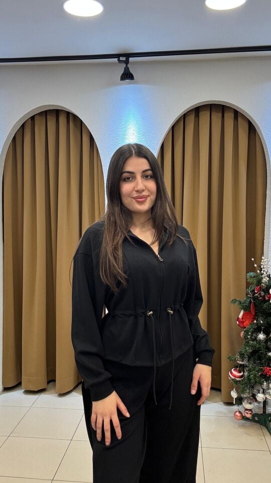 SİYAH UZUN KOLLU BELLİ EŞOFMAN TAKIMI