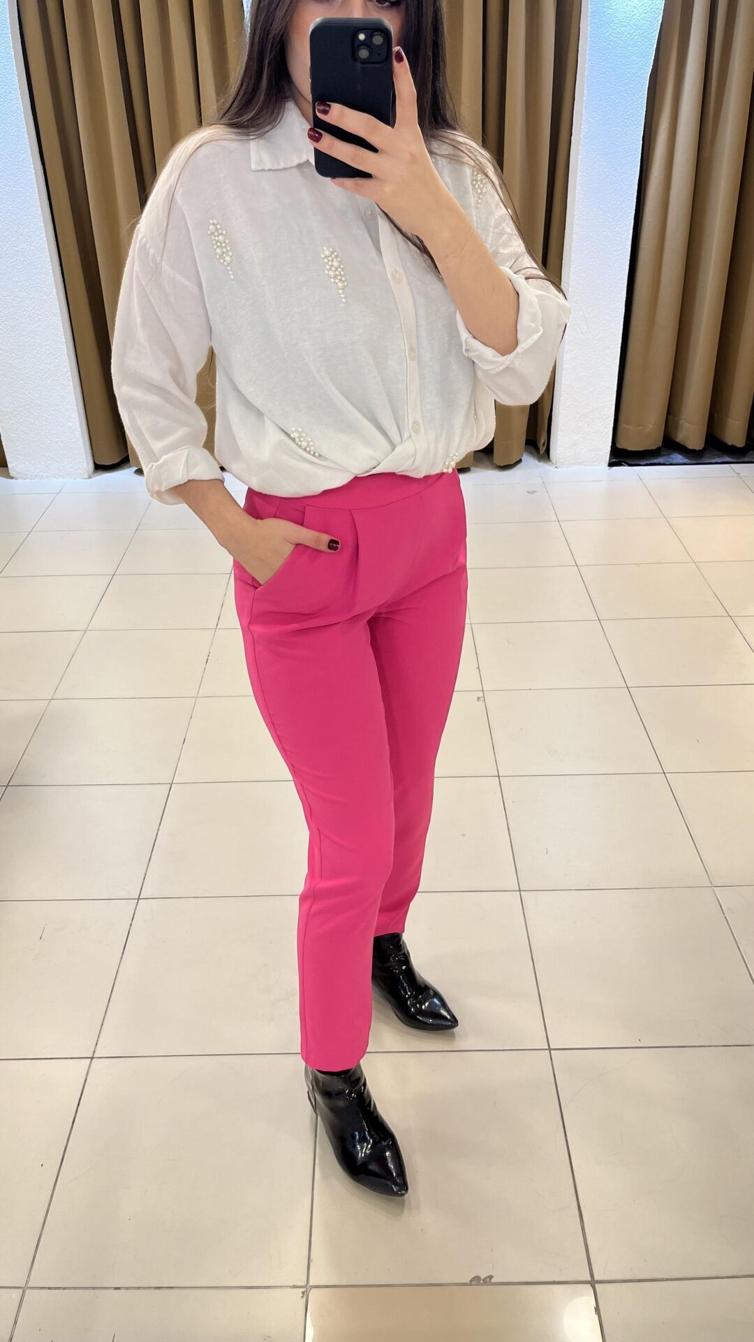 BEYAZ İNCİ DETAYLI GÖMLEK