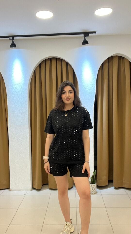 SİYAH TAŞLI ŞORTLU TAKIM