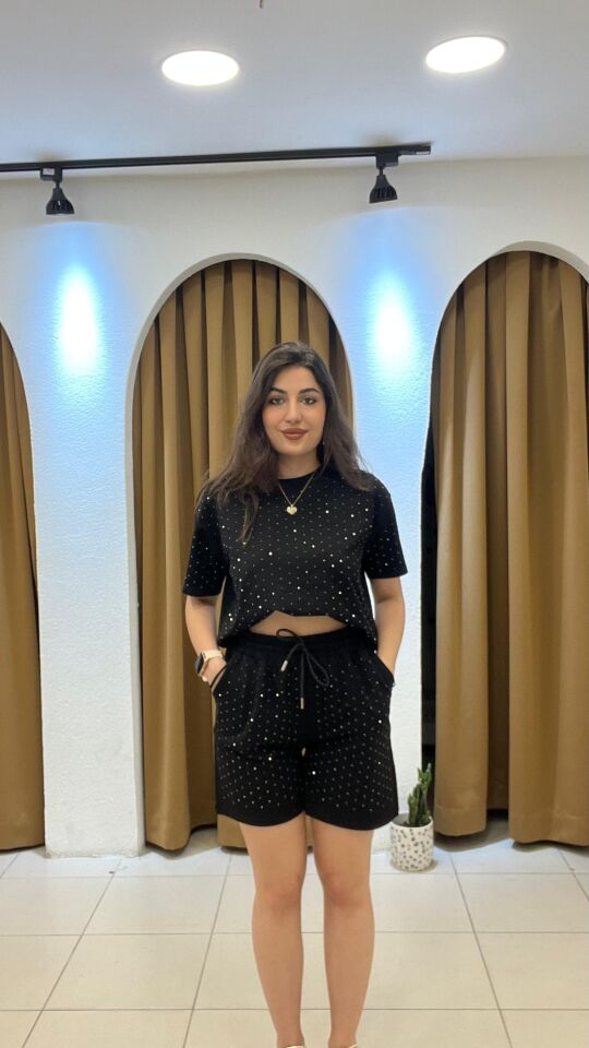 SİYAH TAŞLI ŞORTLU TAKIM