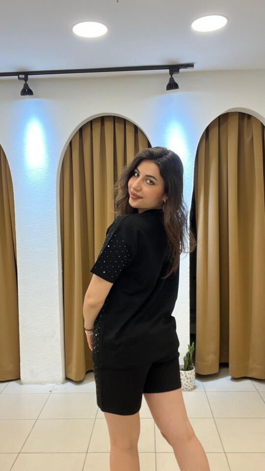 SİYAH TAŞLI ŞORTLU TAKIM