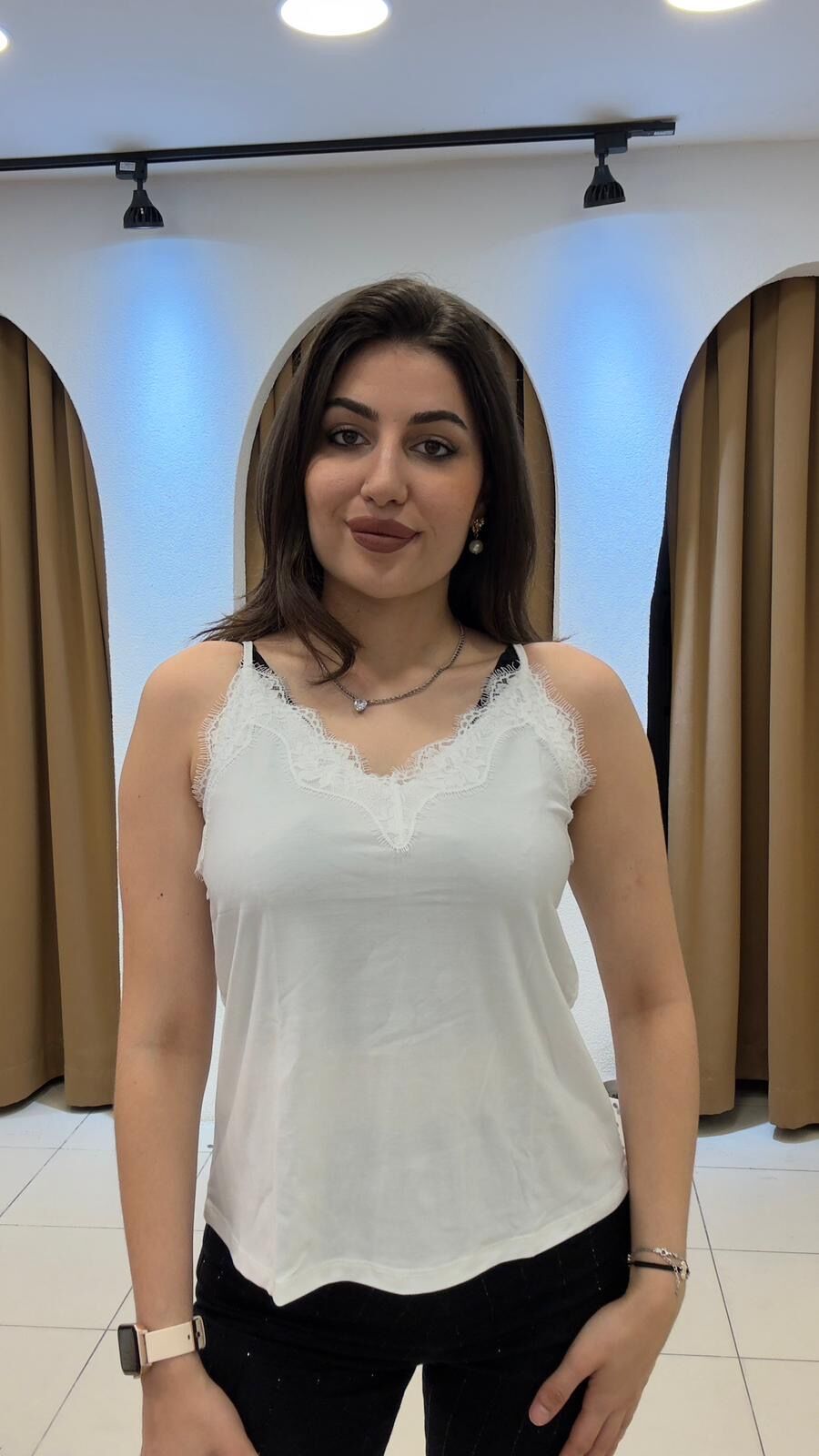 BEYAZ İP ASKILI DANTELLİ ATLET