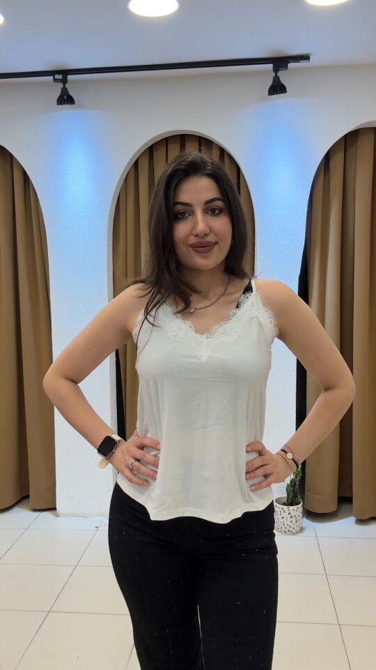BEYAZ İP ASKILI DANTELLİ ATLET