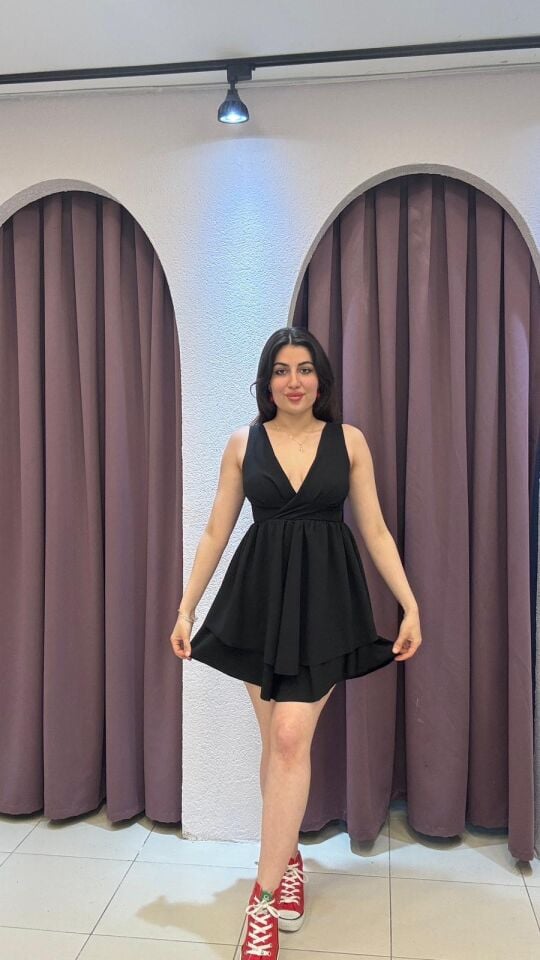 Siyah Kruvaze Yaka Kat Kat Volanlı Mini Elbise XL
