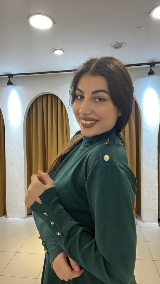 ZÜMRÜT YEŞİLİ TRİKO KAZAK