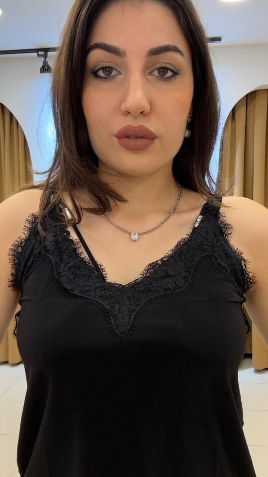 SİYAH İP ASKILI DANTELLİ ATLET