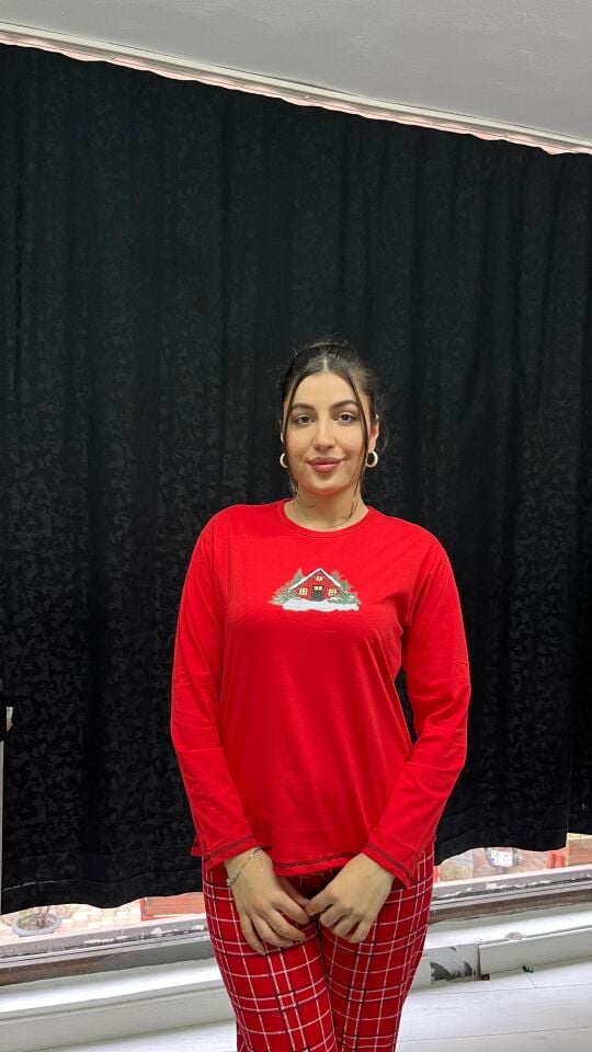 KIRMIZI YILBAŞI TEMALI YUMUŞAK DOKULU PİJAMA TAKIMI