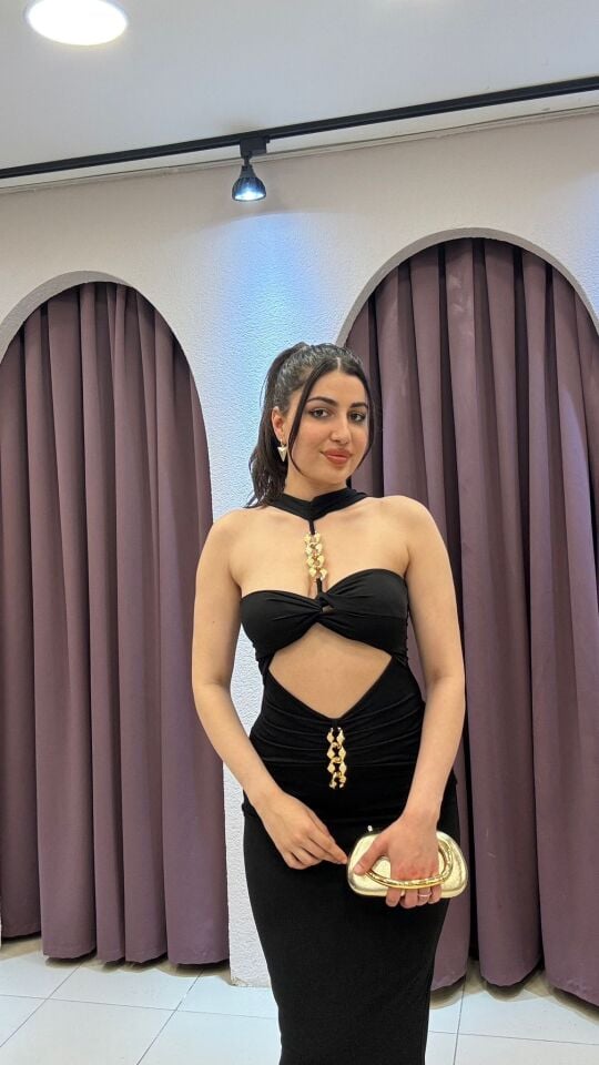 Siyah Gold Aksesuar Detaylı Cut Out Midi Abiye Elbise XL
