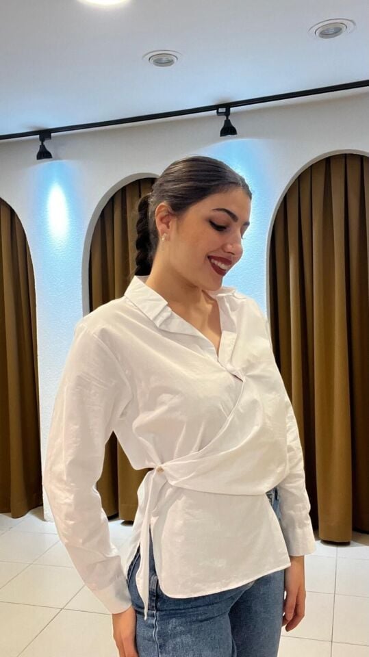 BEYAZ ÇAPRAZ DÜĞMELİ   GÖMLEK S