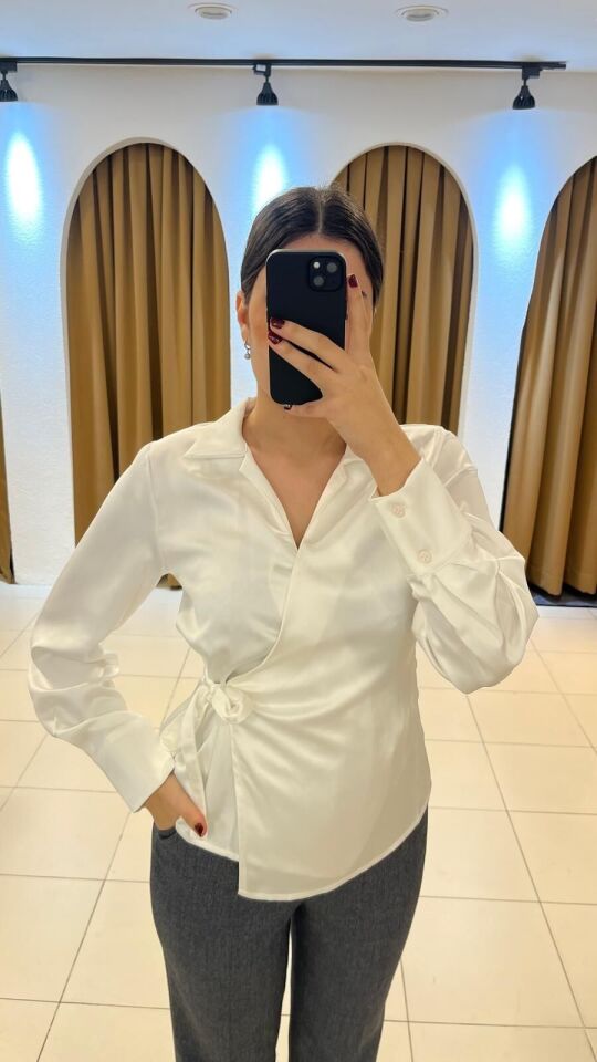 BEYAZ ÇAPRAZ BAĞLAMALI GÖMLEK