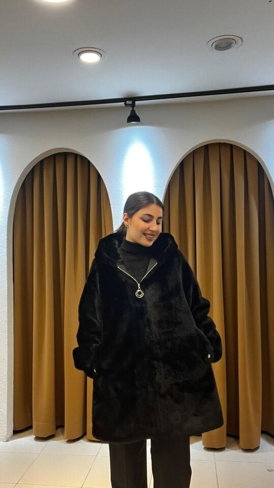 SİYAH CEP DETAYLI KÜRK