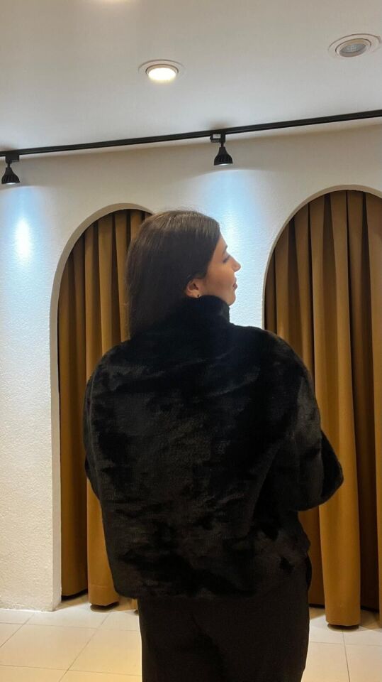 SİYAH KISA KÜRK