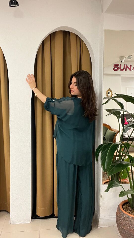 ZÜMRÜT YEŞİLİ ŞİFON TAKIM