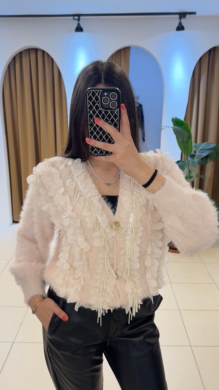 PUDRA PEMBESİ HIRKA