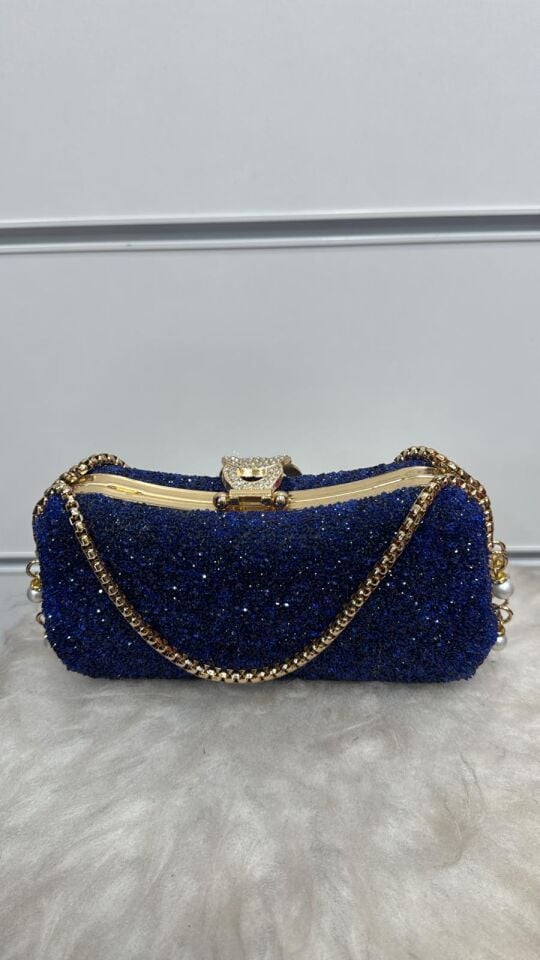 LACİVERT KENDİNDEN TAŞLI YANLARI İNCİ DETAYLI ABİYE ÇANTA LACİVERT