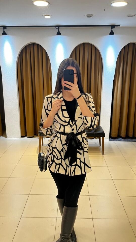 DESENLİ BELİ KEMERLİ CEKET