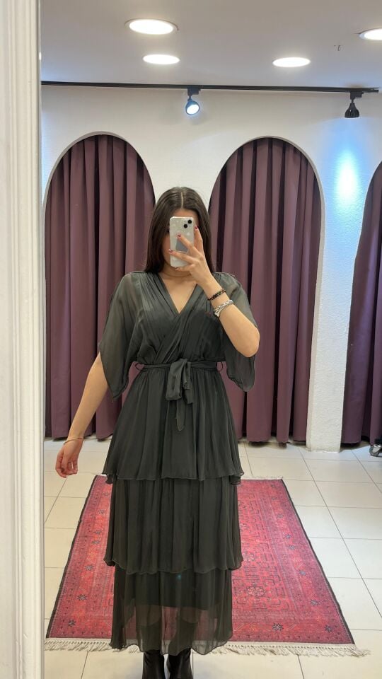 ANTRASİT KRUVAZE YAKA KISA KOLLU BELDEN BAĞLAMALI KAT İPEK ELBİSE Standart