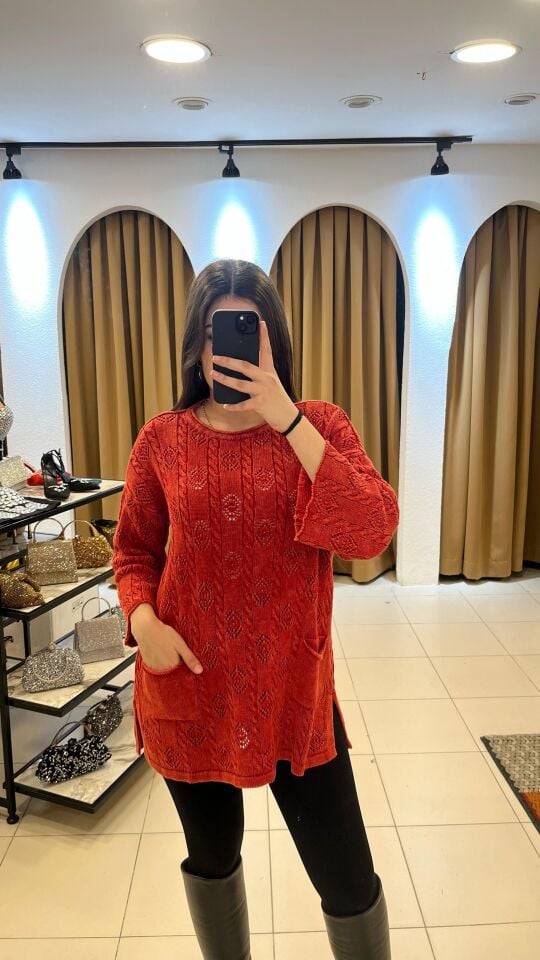 KIRMIZI UZUN TRİKO KAZAK