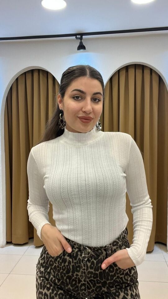 BEYAZ İNCE BALIKÇI YAKA UZUN BADİ