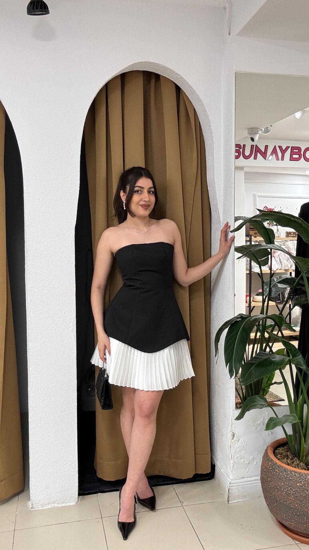 SİYAH KREP STRAPLEZ ABİYE