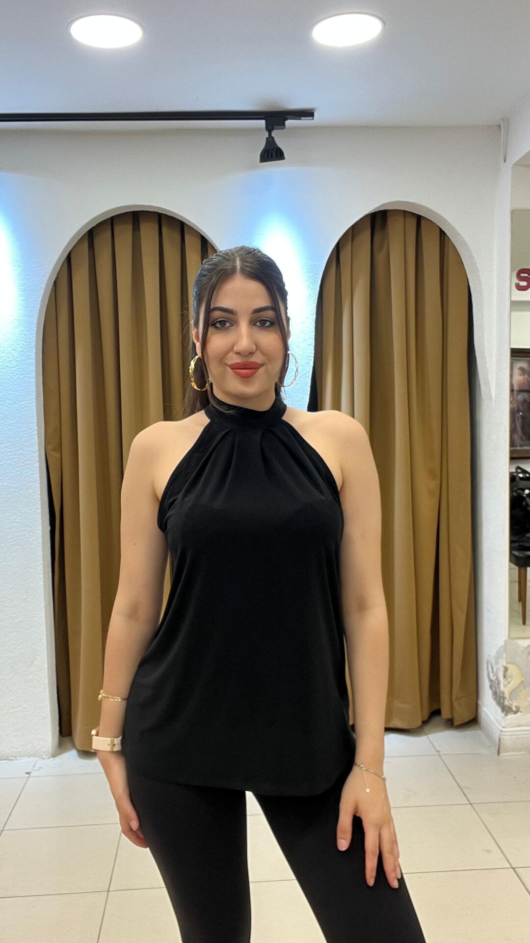 SİYAH HALTER YAKA BLUZ