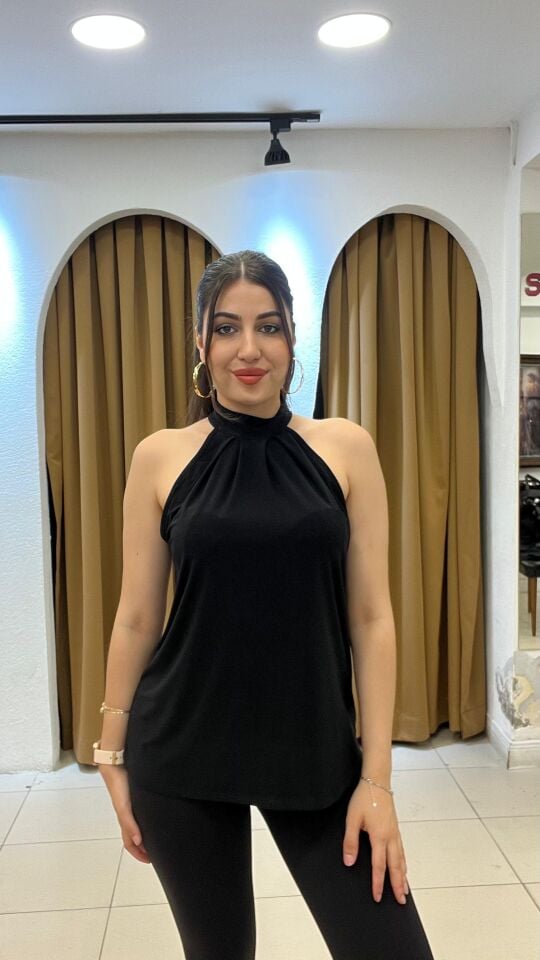 SİYAH HALTER YAKA BLUZ