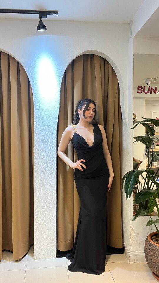 SİYAH TEK OMUZ ABİYE