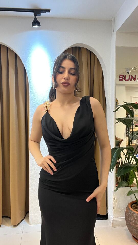 SİYAH TEK OMUZ ABİYE