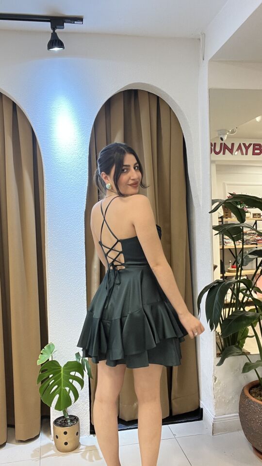 ZÜMRÜT YEŞİLİ İP  ASKILI ELBİSE