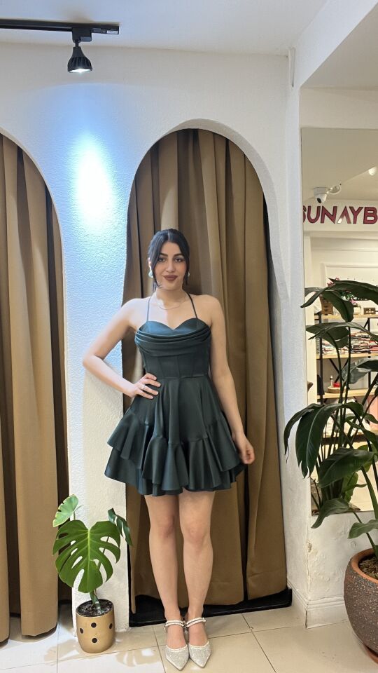 ZÜMRÜT YEŞİLİ İP  ASKILI ELBİSE