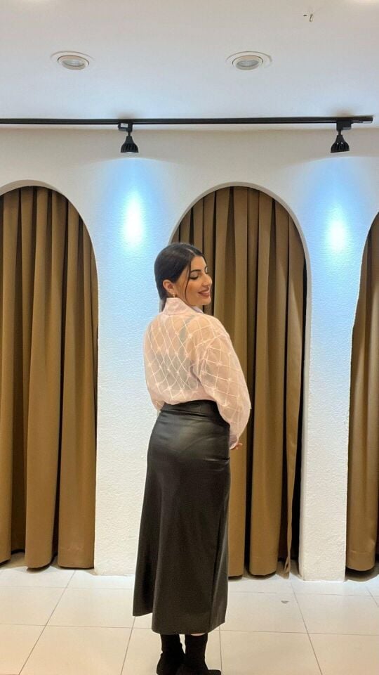 SİYAH DERİ YIRTMAÇLI ETEK