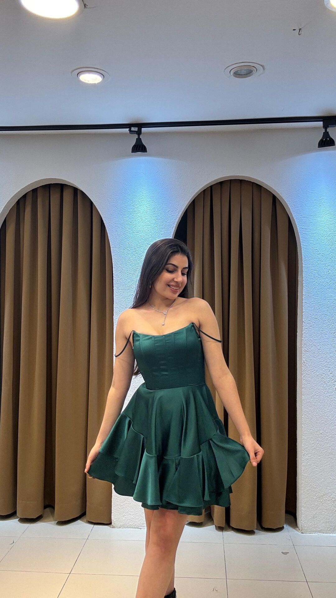 ZÜMRÜT YEŞİLİ MİNİ ELBİSE