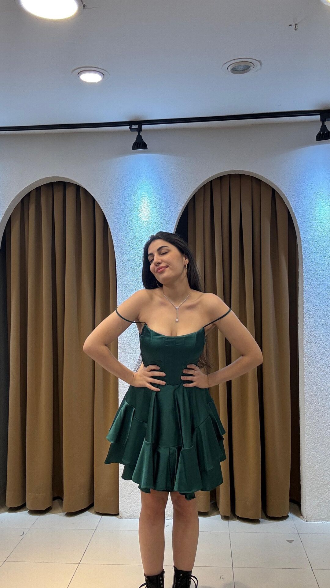 ZÜMRÜT YEŞİLİ MİNİ ELBİSE