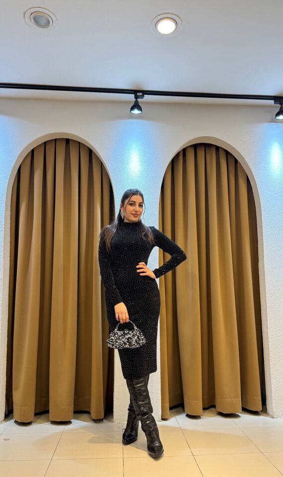 SİYAH LİKRALI UZUN PARILTILI ABİYE 42