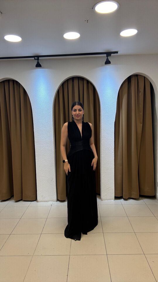 SİYAH  BELİ BÜZGÜLÜ BELDEN KORSAJLI ÖRME ABİYE