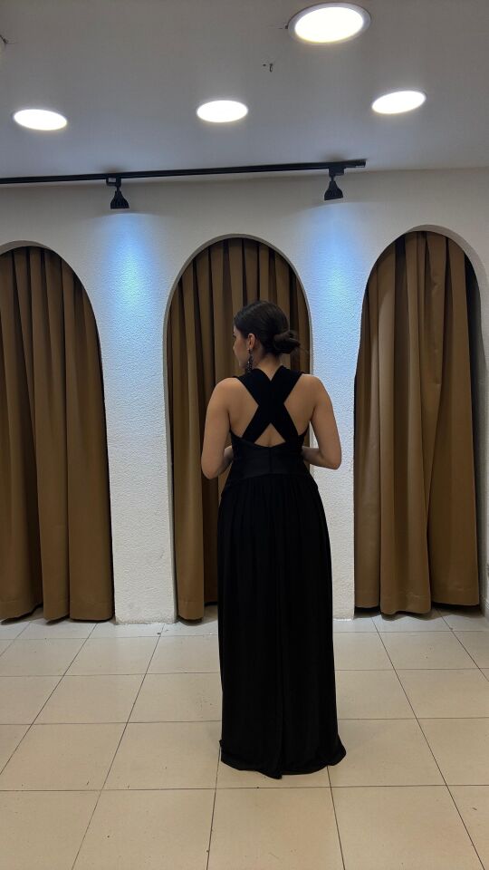 SİYAH  BELİ BÜZGÜLÜ BELDEN KORSAJLI ÖRME ABİYE