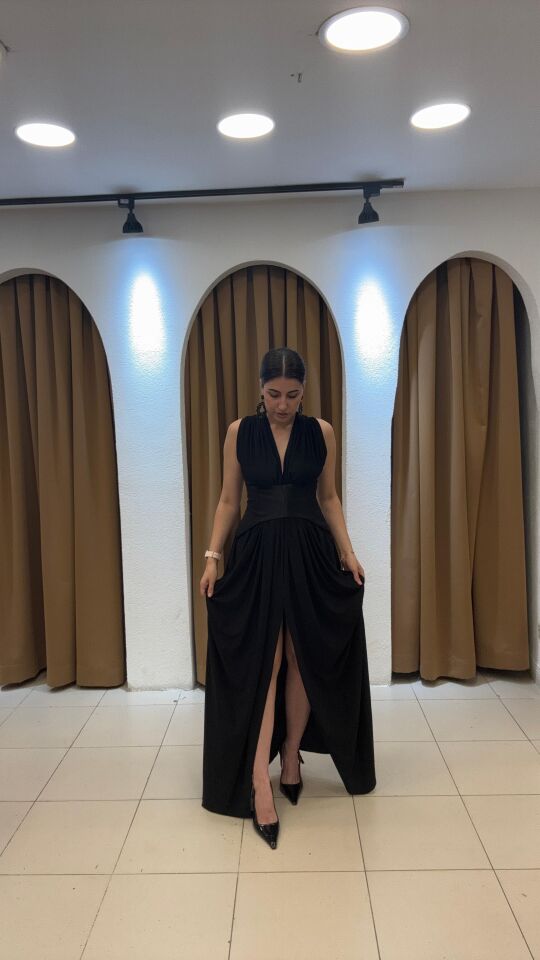 SİYAH  BELİ BÜZGÜLÜ BELDEN KORSAJLI ÖRME ABİYE