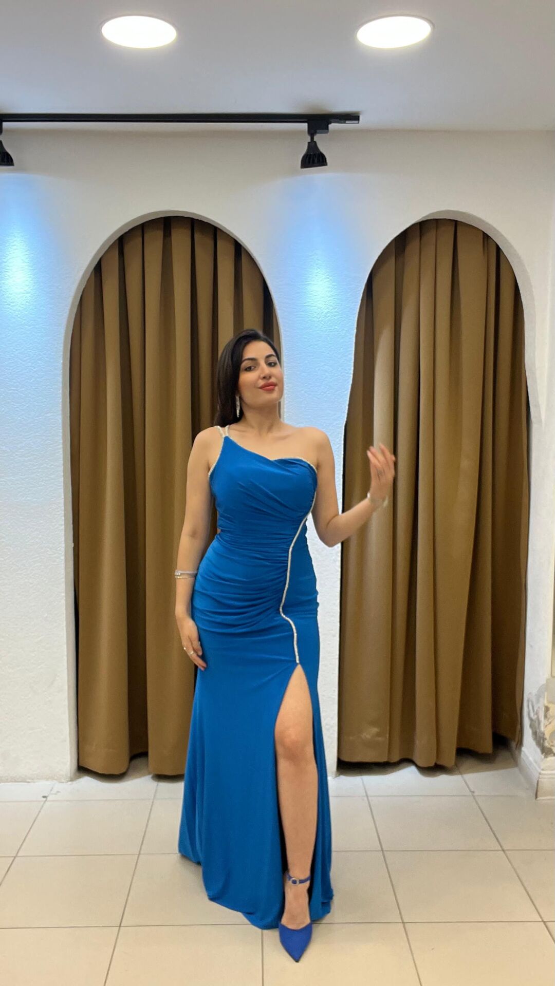 SAKS MAVİSİ TAŞ ŞERİTLİ ABİYE