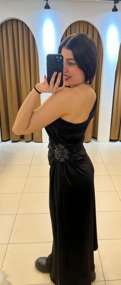 SİYAH TEK KOLU TAŞ DETAYLI UZUN ABİYE