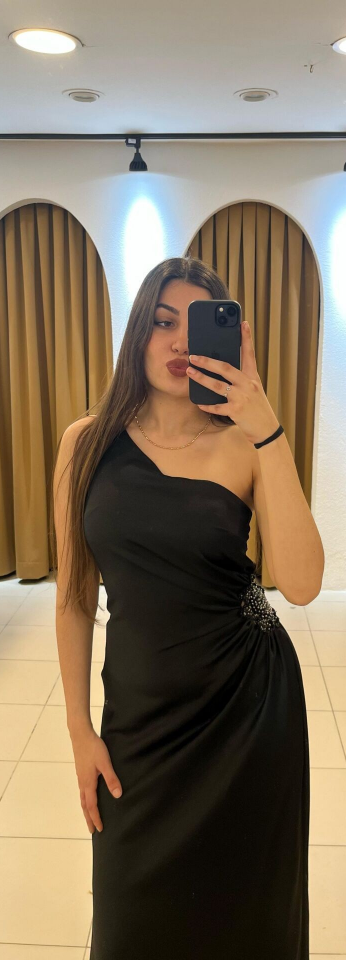 SİYAH TEK KOLLU TAŞ DETAYLI UZUN ABİYE