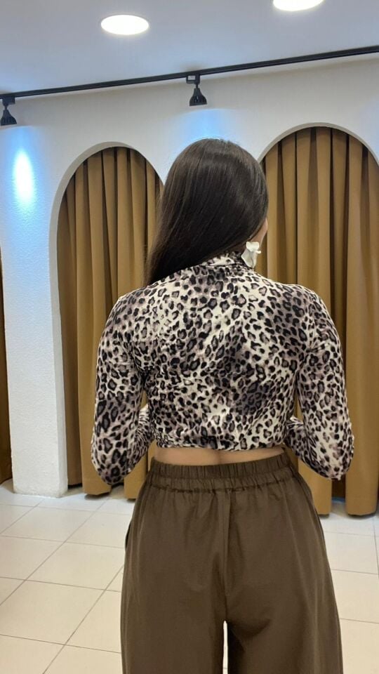 LEOPAR BOĞAZLI BLUZ Leopar desen - S