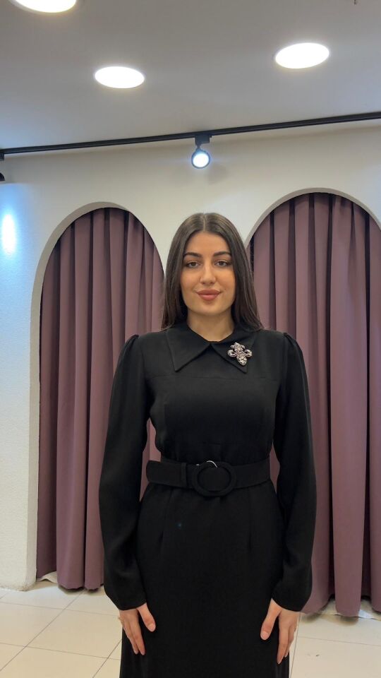 SİYAH BROŞ DETAYLI UZUN ELBİSE SİYAH - 44