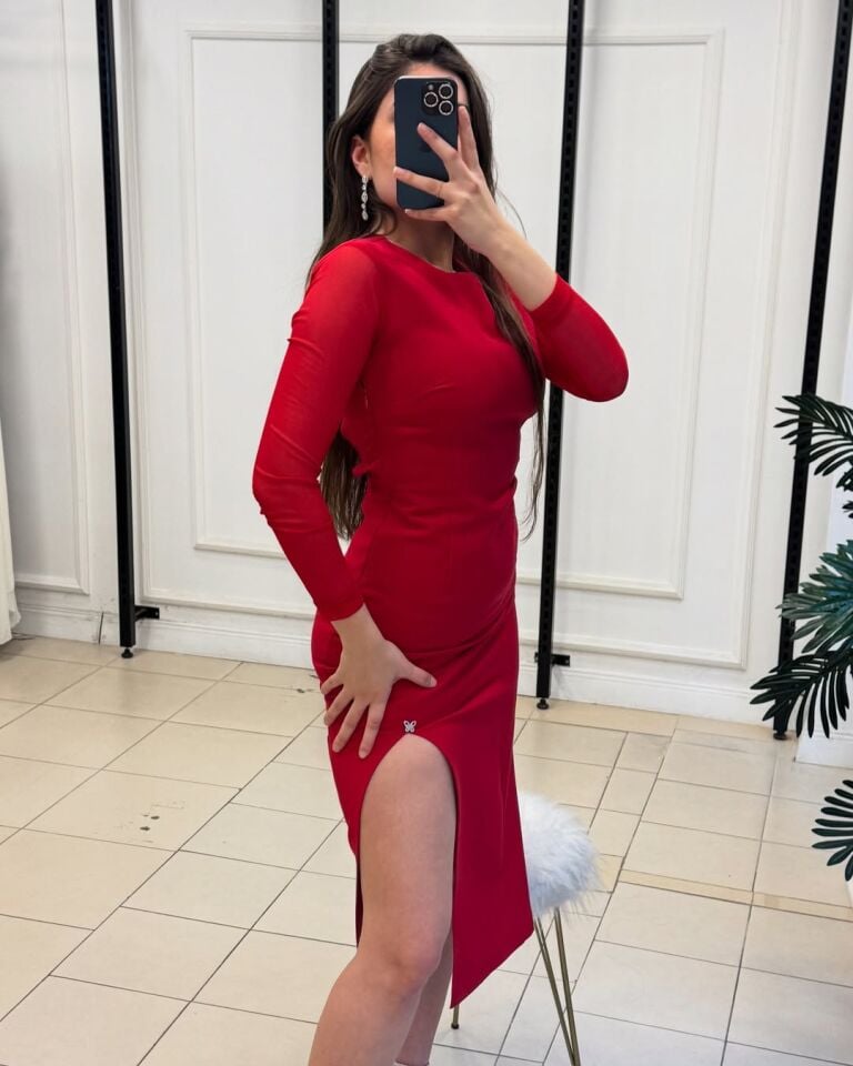 KIRMIZI KOLLARI  TÜL DETAYLI ELBİSE