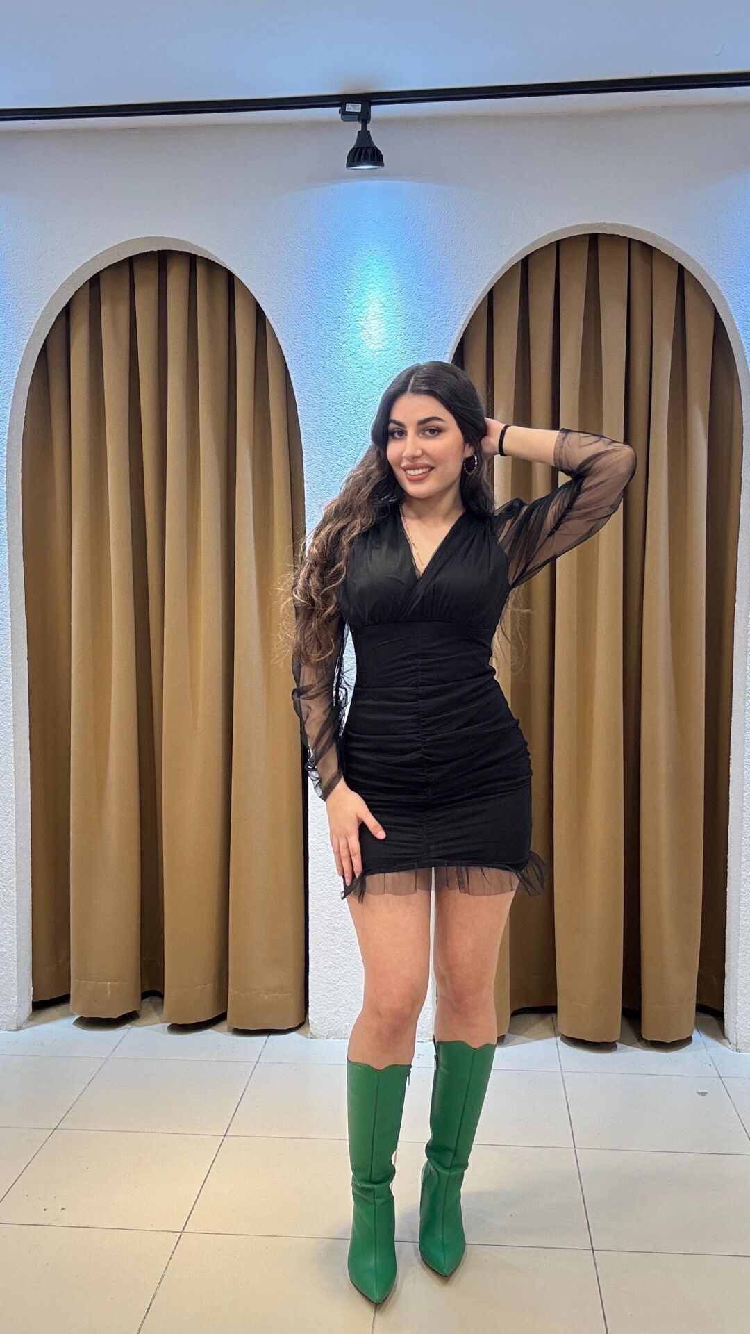 SİYAH KRUVAZE YAKA  MİNİ ELBİSE