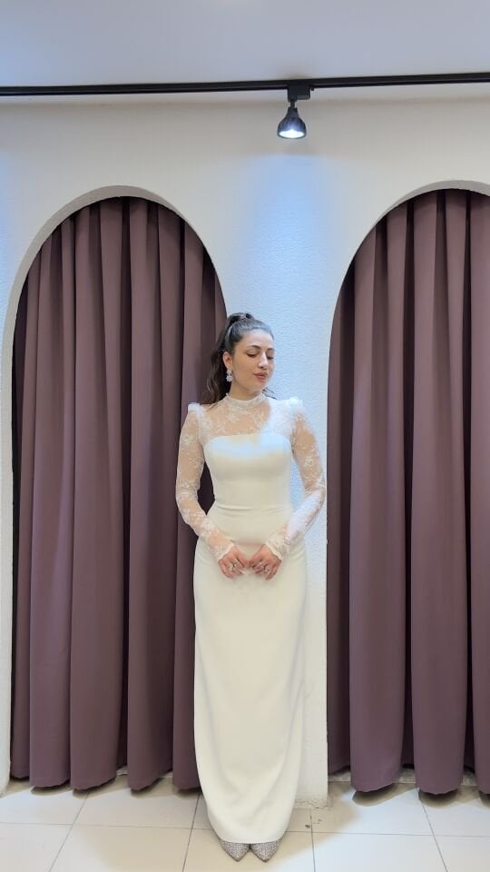 BEYAZ BALIKÇI YAKA BALIK MODEL ARKADAN YIRTMAÇLI KOLLARI VE YAKA DETAYI DANTELLİ TAM BOY ABİYE ELBİSE BEYAZ - 36-38