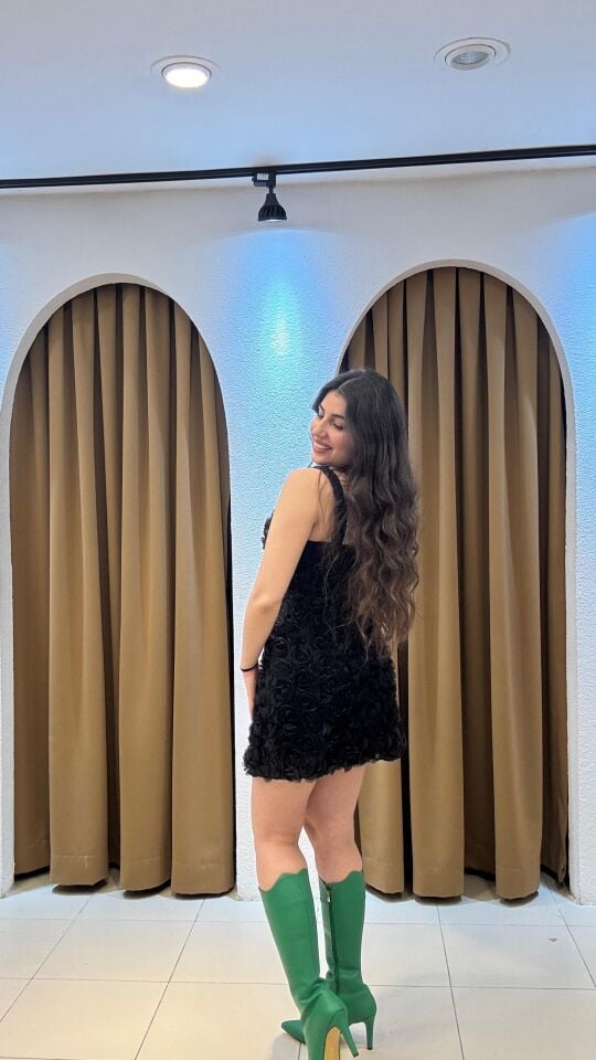 SİYAH PİLELİ TÜL DETAY MİNİ ELBİSE