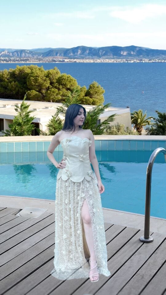 Havuz başı düğün elbisesi 44