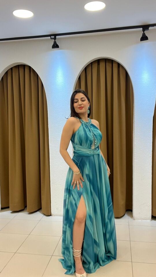 SU YEŞİLİ HALTER YAKA MAVİ KARIŞIMLI YIRTMAÇLI ABİYE