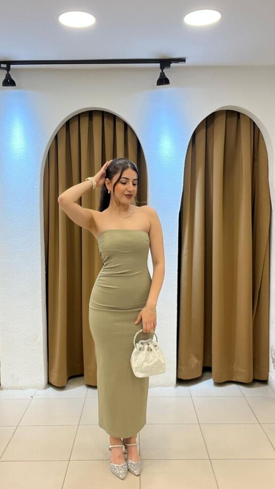 SU YEŞİLİ STRAPLEZ MİDİ BOY ELBİSE