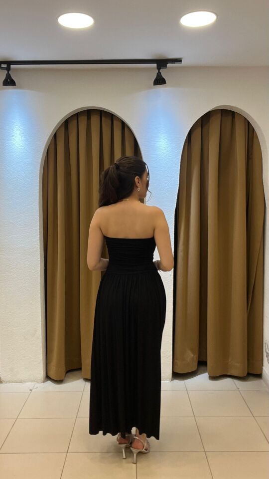 SİYAH STRAPLEZ BÜZGÜLÜ ELBİSE